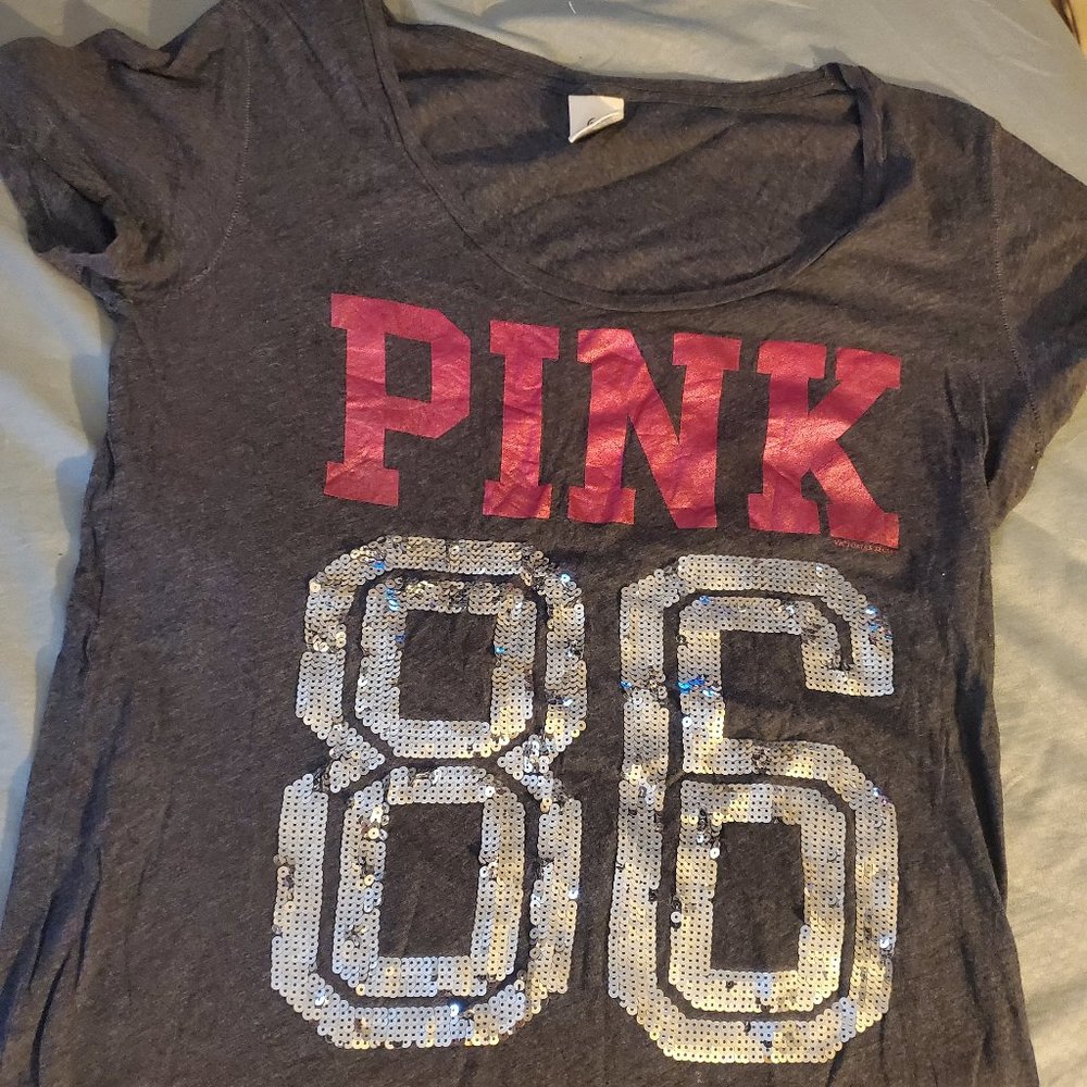 Victoria Pink tshirt size Large